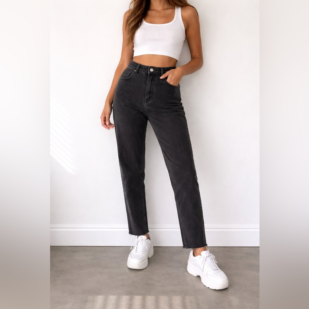 Princess Polly Black High-Waisted Straight Leg Jeans Sz. 10